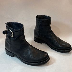FRYE Veronica Short MOTO BIKER ANKLE BOOTS Black Leather Low Back Zip